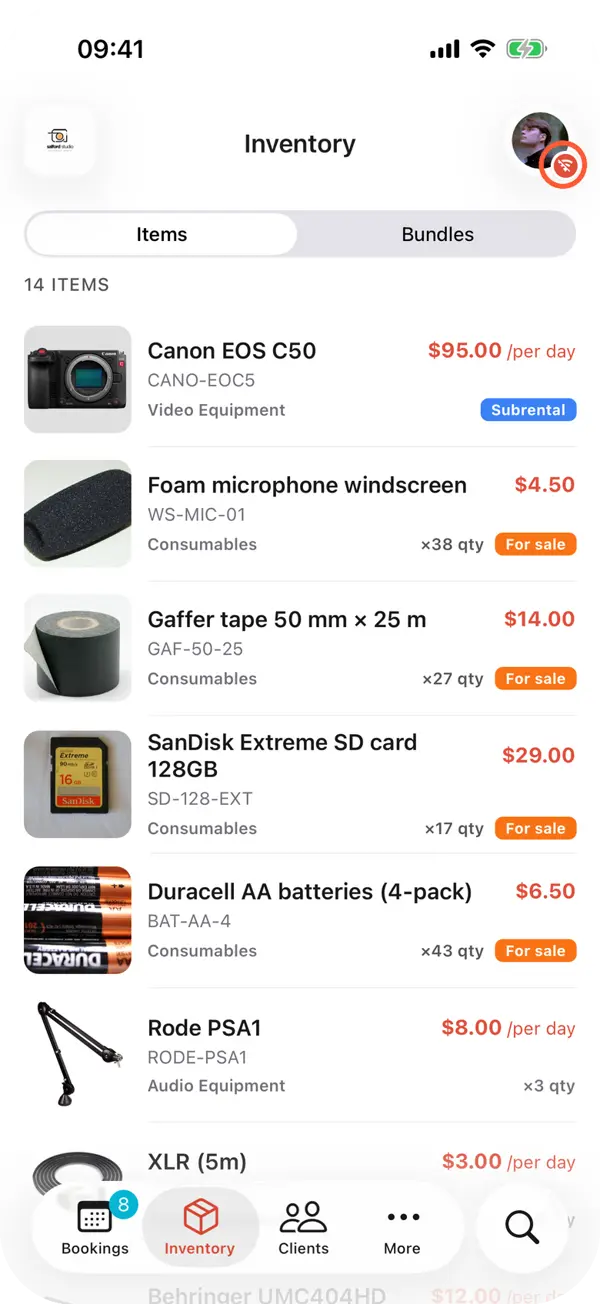 The Inventory tab in the Requiply app with no connection: products with photos, daily prices and stock, and a red badge on the avatar