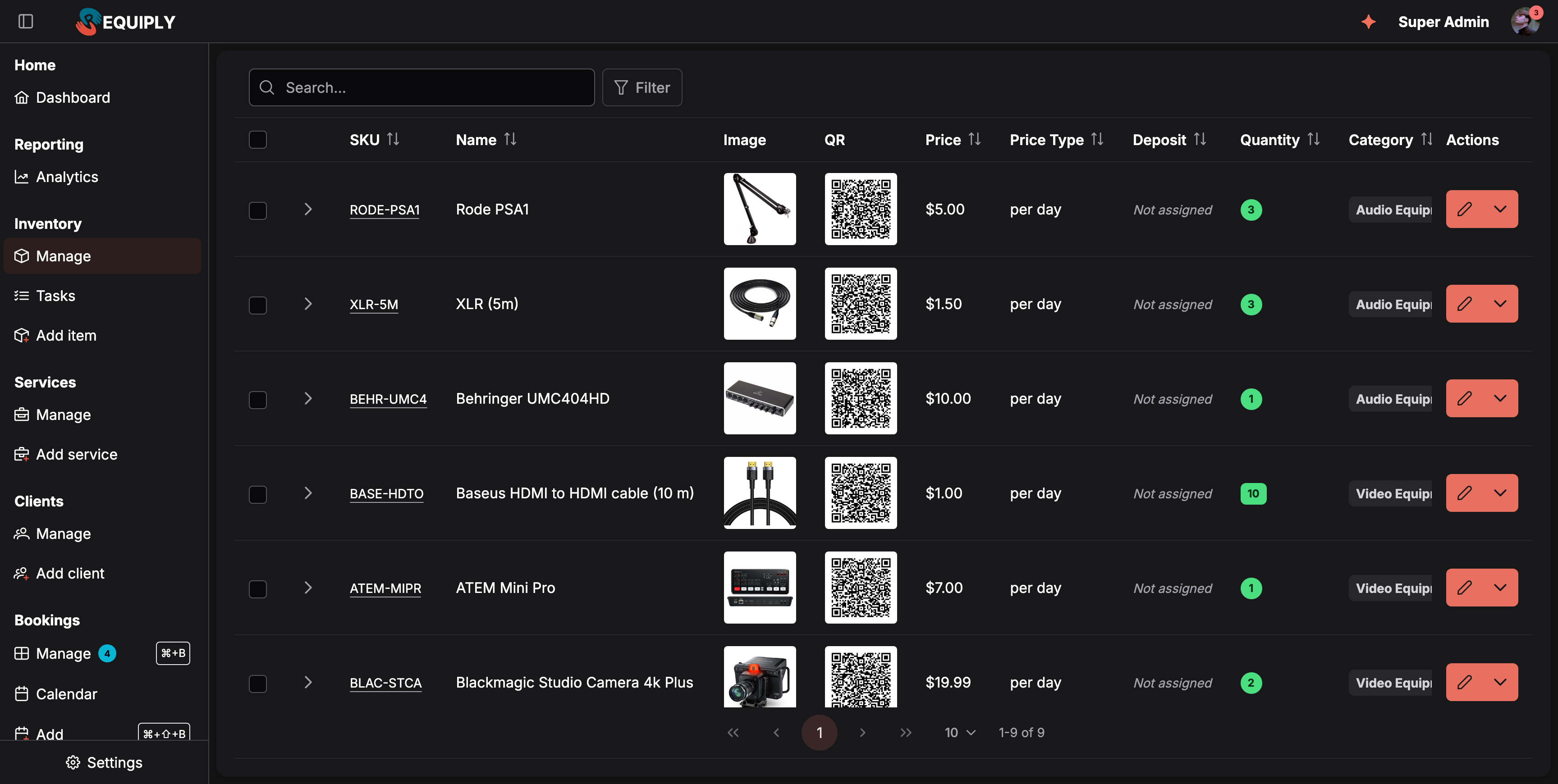 La página Manage items en modo oscuro: un cuadro Search y un botón Filter encima de una tabla con casillas, flechas para desplegar y las columnas SKU, Name, Image, QR, Price, Price Type, Deposit, Quantity, Category y Actions, la mayoría con flechas de ordenación. Las filas incluyen Rode PSA1, XLR (5m), Behringer UMC404HD, Baseus HDMI cable, ATEM Mini Pro y Blackmagic Studio Camera 4k Plus, y el paginador dice 1-9 of 9